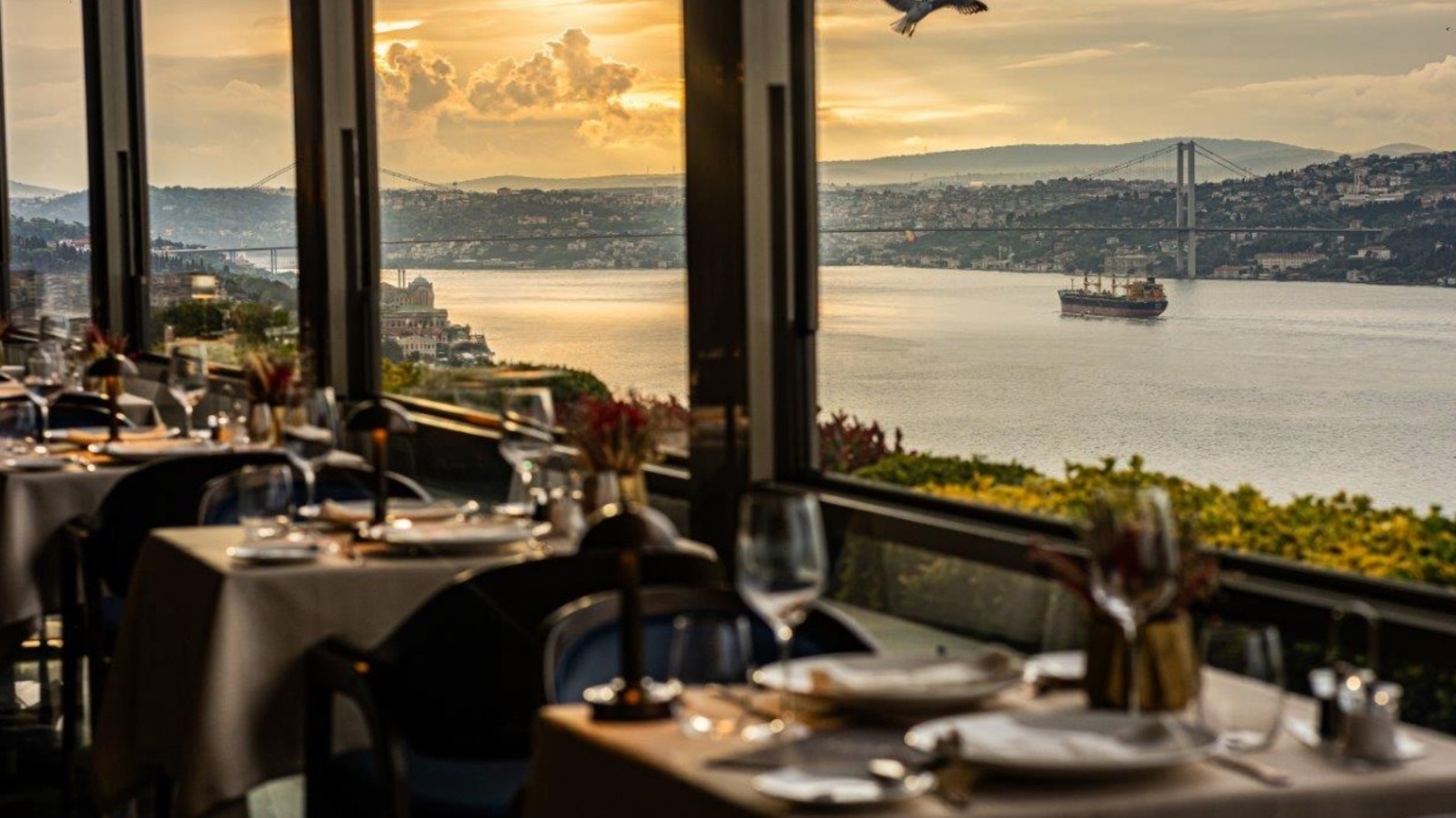 Izaka Terrace’ta iki şef aynı mutfakta