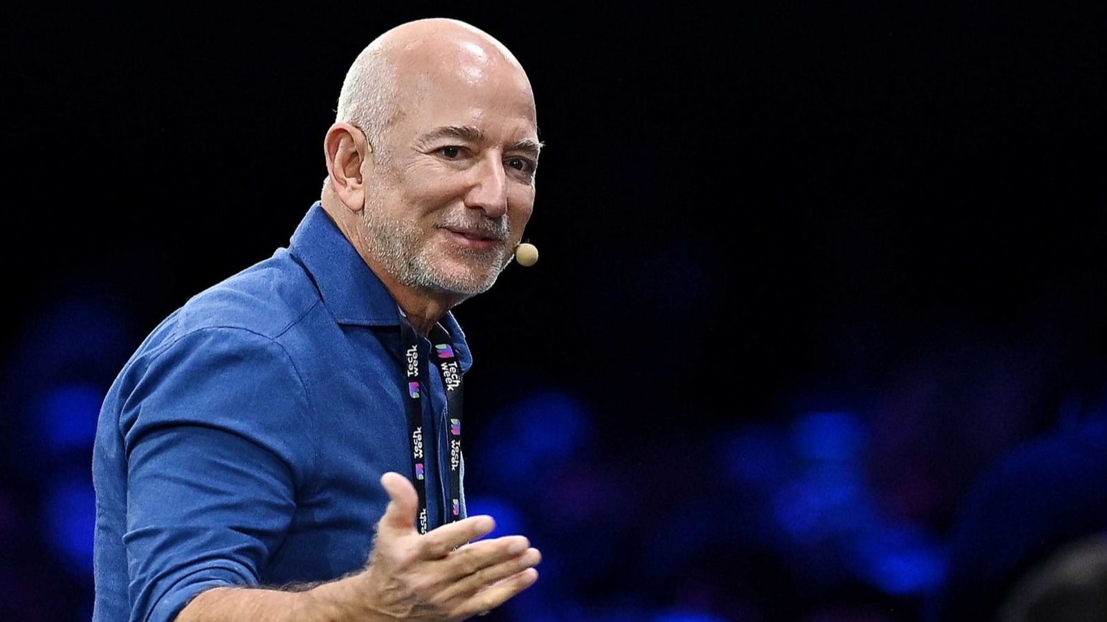Jeff Bezos ve Rihanna gibi birçok milyarderin jet vergisi borcu ortaya çıktı