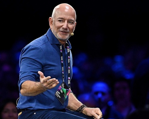 Jeff Bezos yeni yapay zeka girişiminde eş CEO koltuğunda