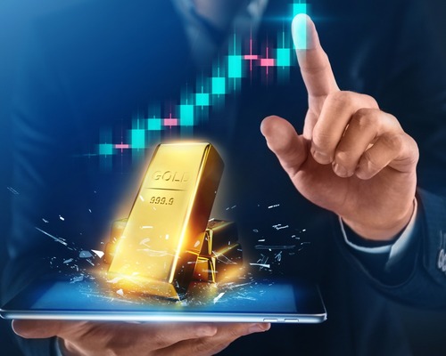 Jeopolitik riskler azalırken altın yönünü yukarı çevirdi