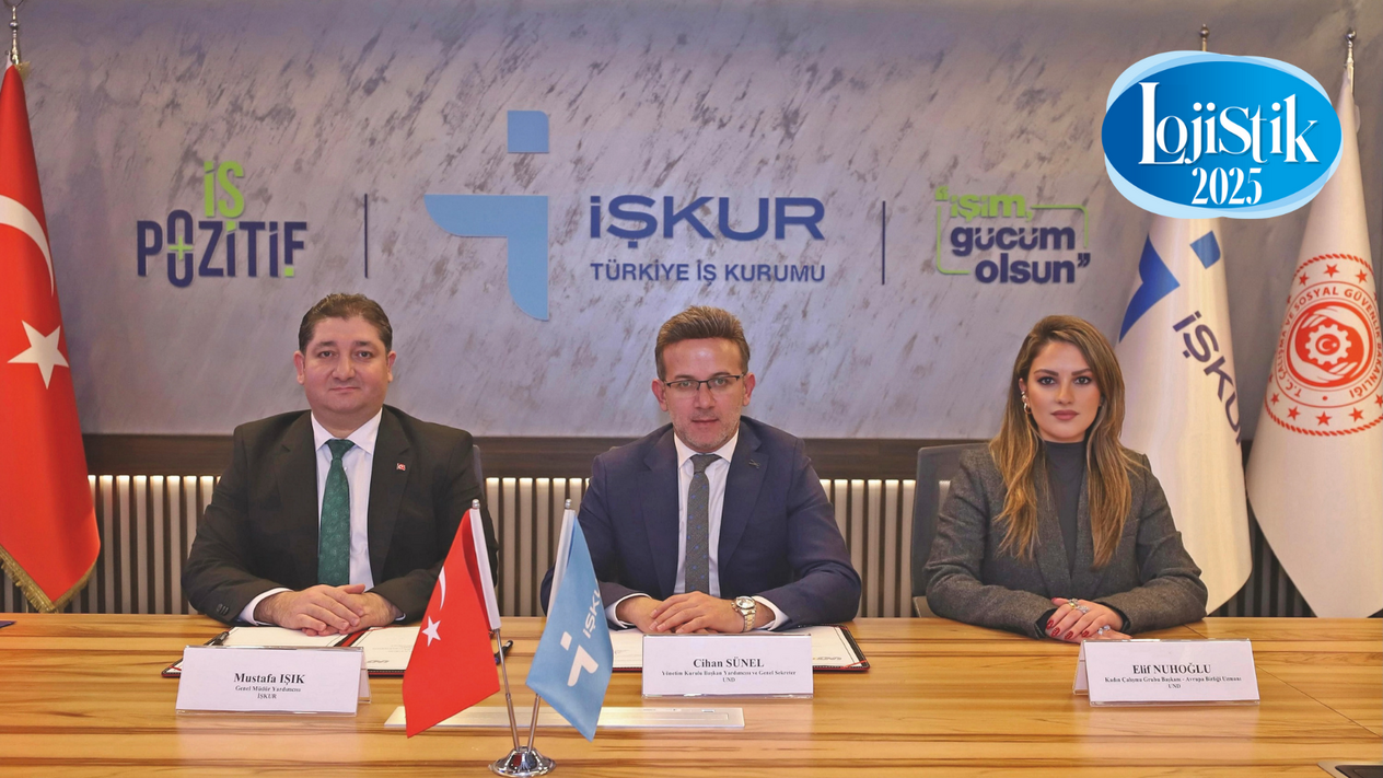 Kadın tır sürücüleri yolda