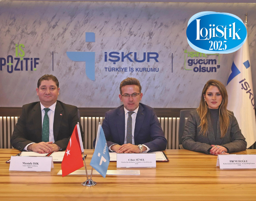 Kadın tır sürücüleri yolda