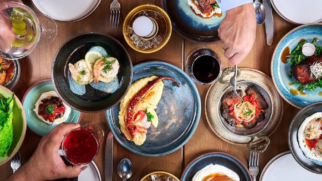 Kaliforniya’da meyhane kültürünü sunan Türk restoranı