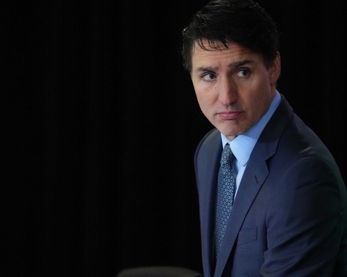 Kanada Başbakanı Justin Trudeau istifa etti