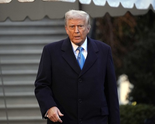 Kanada ve Meksika gümrük tarifleri krizi: Trump ABD’de fiyatları artıracağını kabul etti