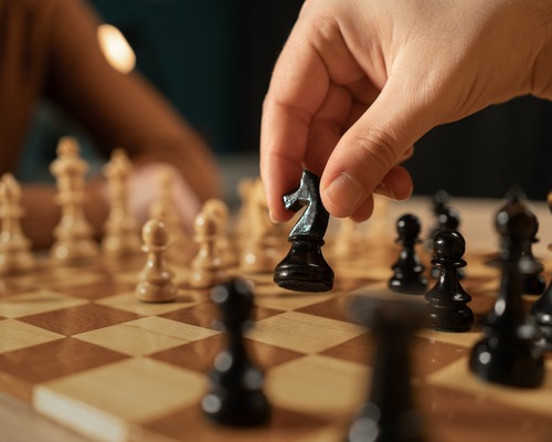 Kaotik bir dünyada Türkiye’nin yolu: Değerler değil, gerçekler belirleyecek