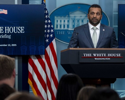 Kash Patel, Trump’ın 2020 seçim yenilgisini nasıl kazanca dönüştürdü?