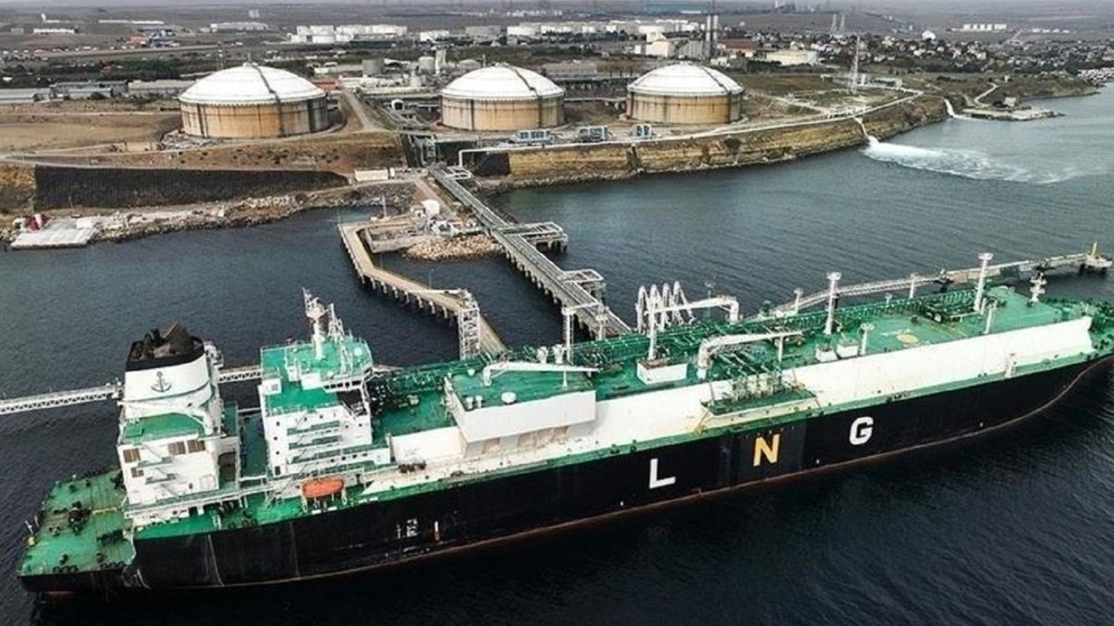 Katar'ın Hürmüz üzerinden LNG tanker trafiğinde iki ayın en yüksek seviyesi