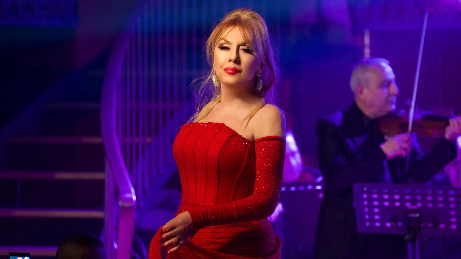 Kırmızı duygular sahnesi