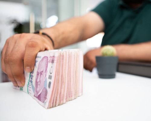 KKM bakiyelerindeki düşüş devam ediyor