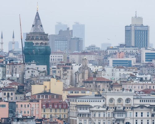 Konut fiyatları şubatta enflasyonun üzerinde arttı