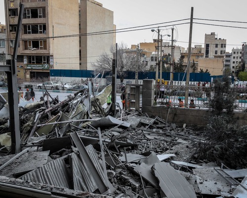 Körfez ülkelerinden ABD'ye çağrı: İran zayıflamadan savaş bitmesin