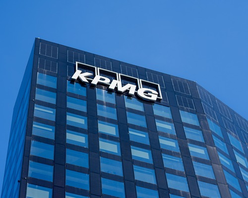 KPMG ve EY ömür boyu iş modelini bitiriyor: Ortaklara tenzili rütbe