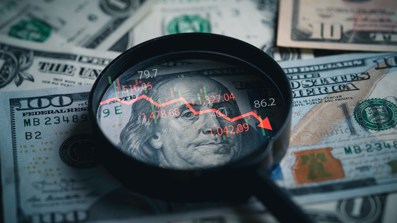 Küresel piyasalarda çifte baskı: Dolar zirvede, ABD özel kredi piyasasını inceliyor