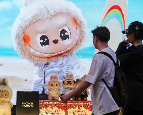 Labubu’nun ışıltısı söndü: Pop Mart hisselerinin en kötü günü