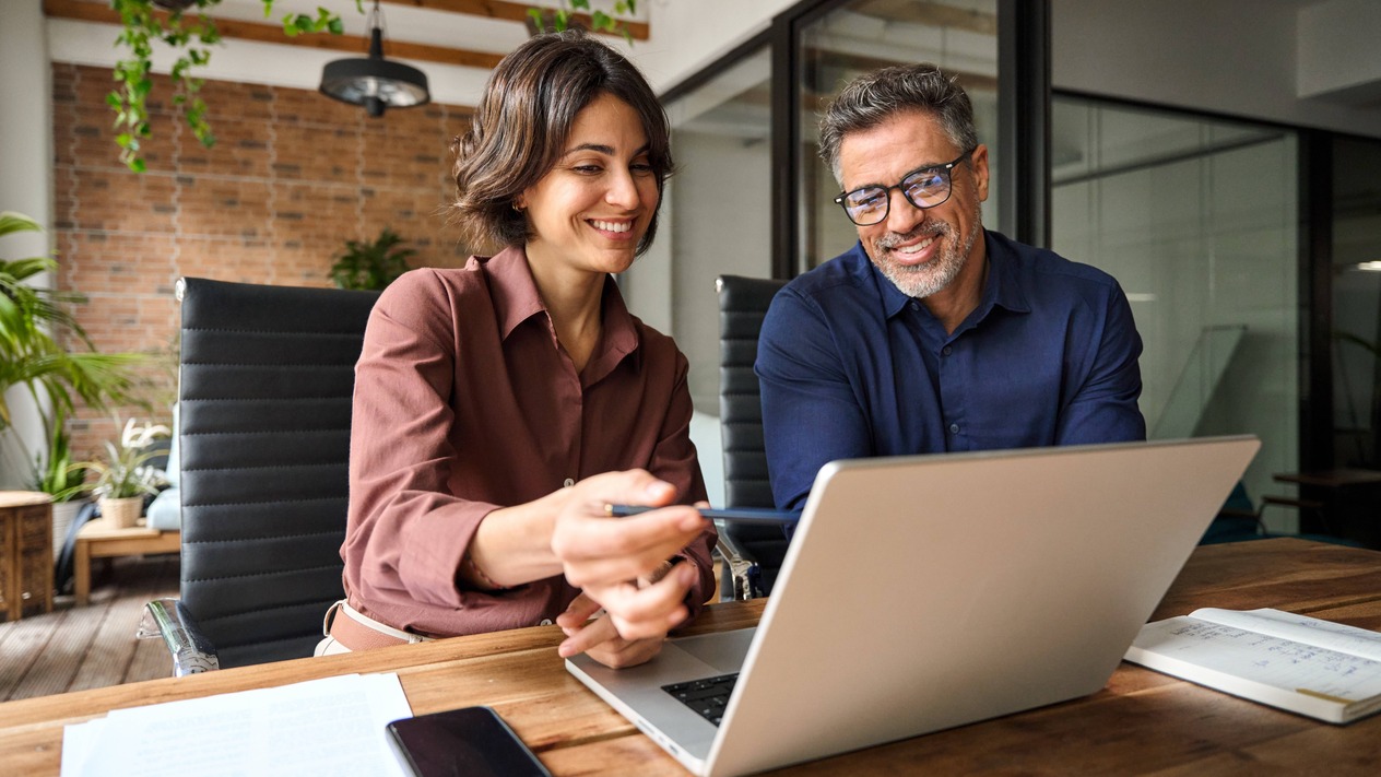 LinkedIn’de başarılı olmak için 2025 stratejisi: 5 adımda hesabınızı yeniden yapılandırın