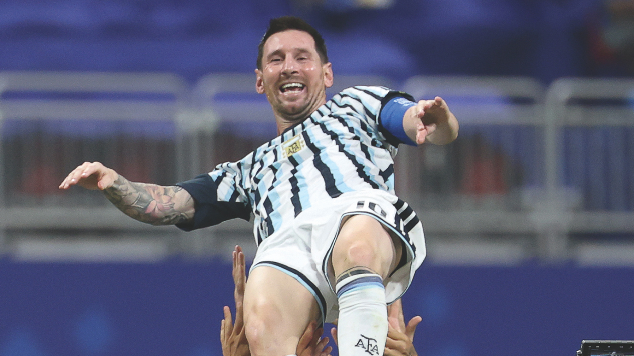 Lionel Messi milyarderler kulübüne girdi: Serveti 1,1 milyar dolara ulaştı
