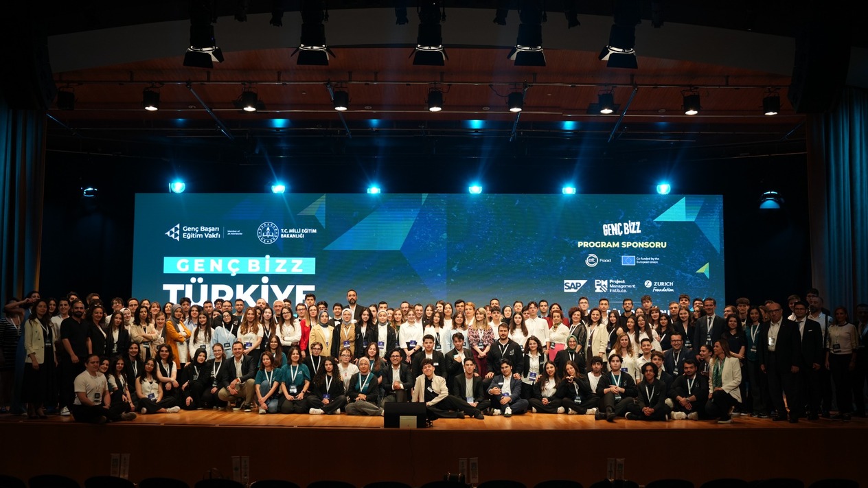 Liseli girişimciler toplumsal sorunlara çözüm sunan projelerle zirveye çıktı