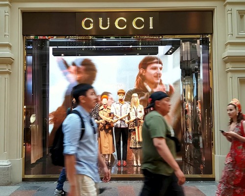 Lüks devi zorlanıyor: Gucci satışları sert düştü