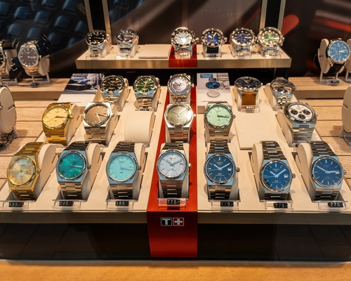 Lüks saat piyasası üç yılın dibini gördü