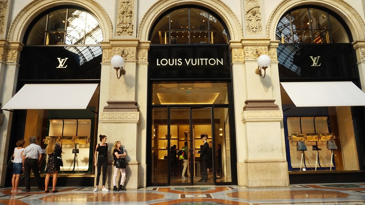 LVMH’nin moda bölümü iki yılın ardından satışlarını artırdı