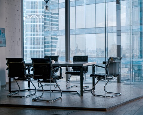 M&A umutları faiz ve tarife belirsizliklerine yenik düşüyor