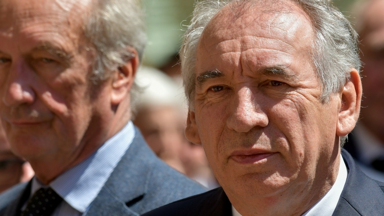 Macron müttefiki François Bayrou’yu Fransa'nın yeni başbakanı olarak atadı