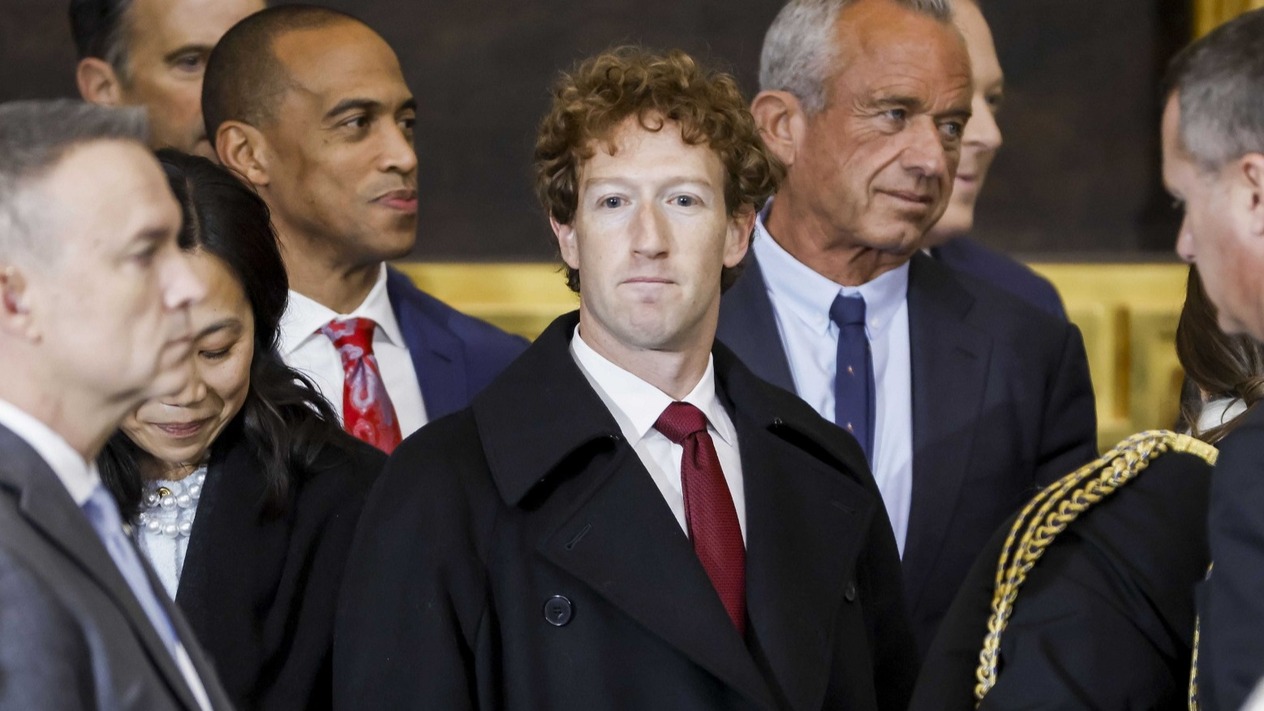 Mark Zuckerberg Kaliforniya’dan kaçan milyarderlere mi katılacak?