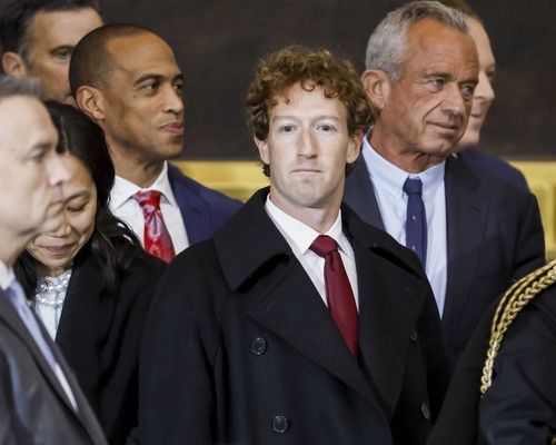 Mark Zuckerberg milyarderler listesinde üç sıra birden düştü