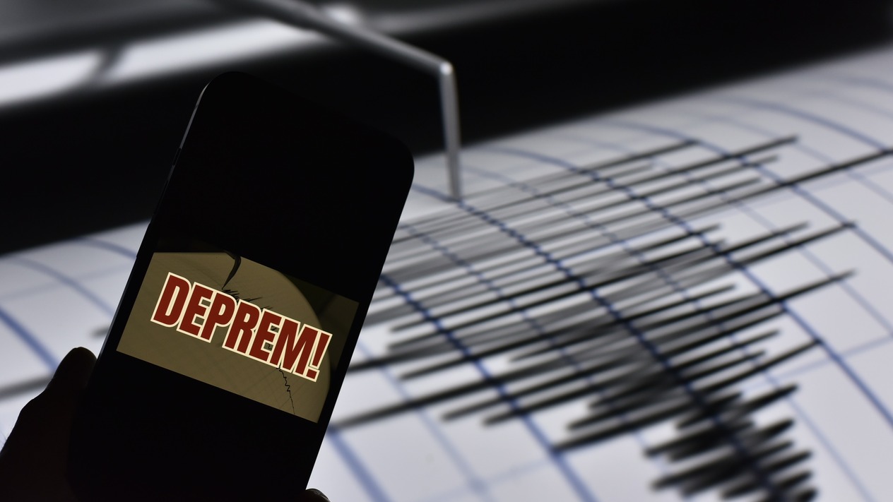 Marmara Denizi’nde 5 büyüklüğünde deprem