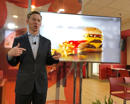 McDonald's CEO'su Kempczinski: Tüketiciler belirsizlikle boğuşuyor