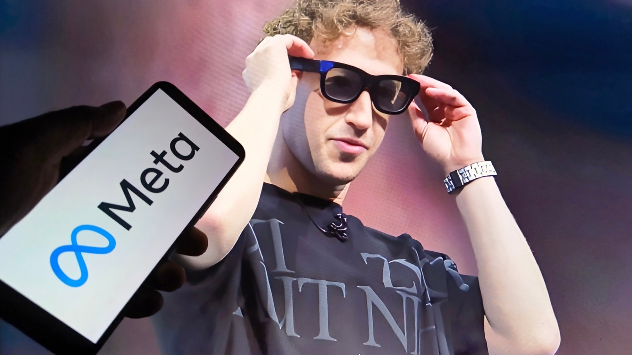 Meta ekranlı akıllı gözlüğünü piyasaya sürdü