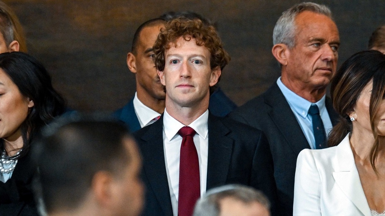 Meta eski Pentagon çalışanlarını işe alıyor