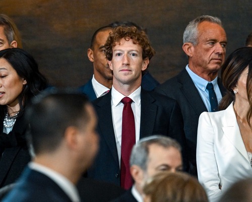Meta hisselerindeki düşüş serisi: Mark Zuckerberg’in serveti 18 milyar dolar azaldı