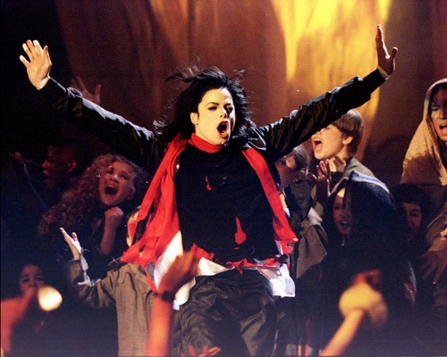 Michael Jackson şarkıları küresel listelerde yeniden yükselişte