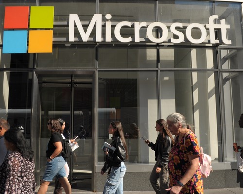 Microsoft çip kısıtlamaları konusunda Trump'ı uyardı