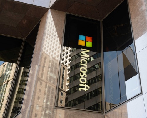 Microsoft’tan yapay zeka altyapısı için büyük ortaklık