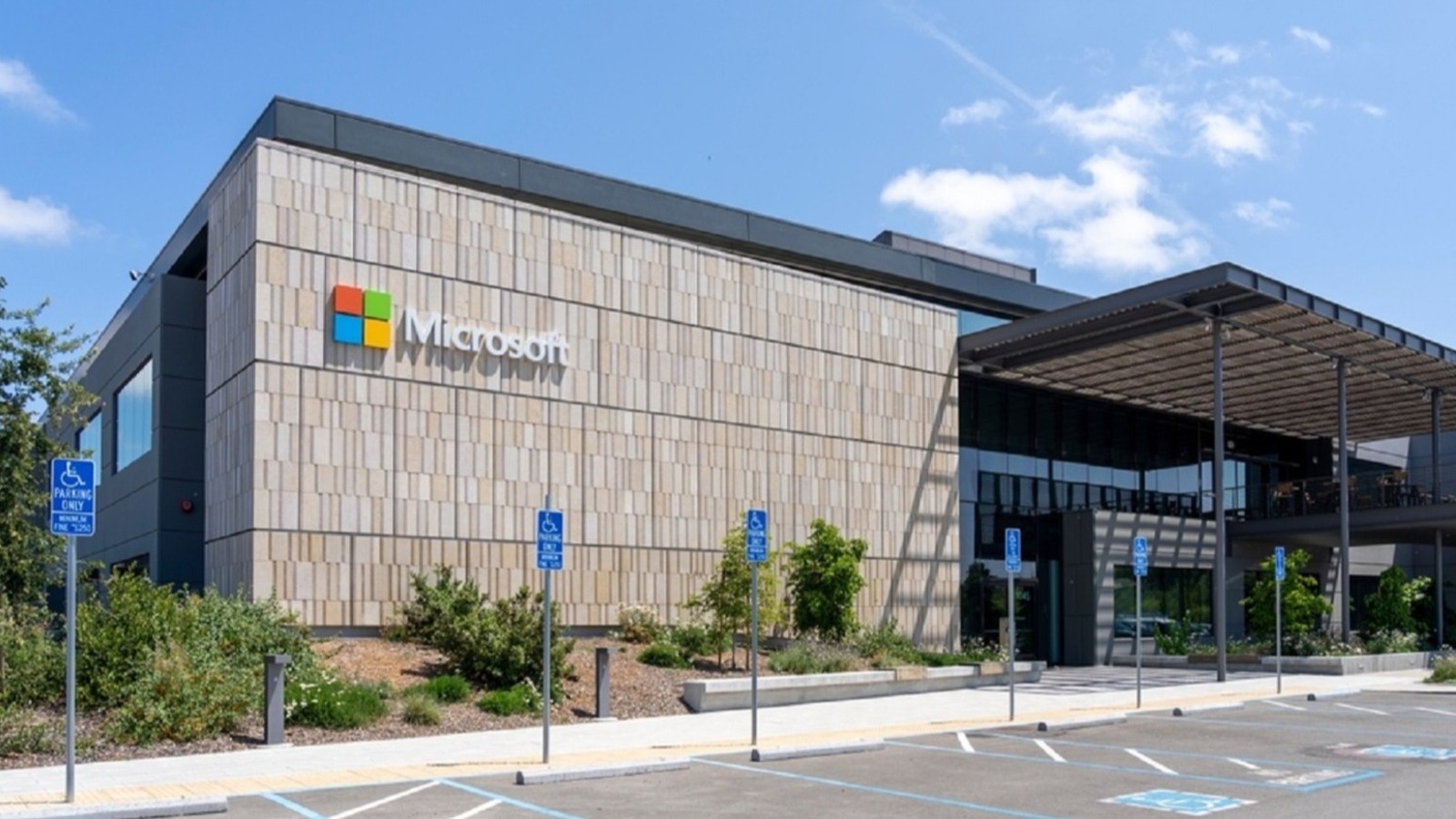 Microsoft’tan yeni kuantum çipi: Performans bin kata kadar arttı