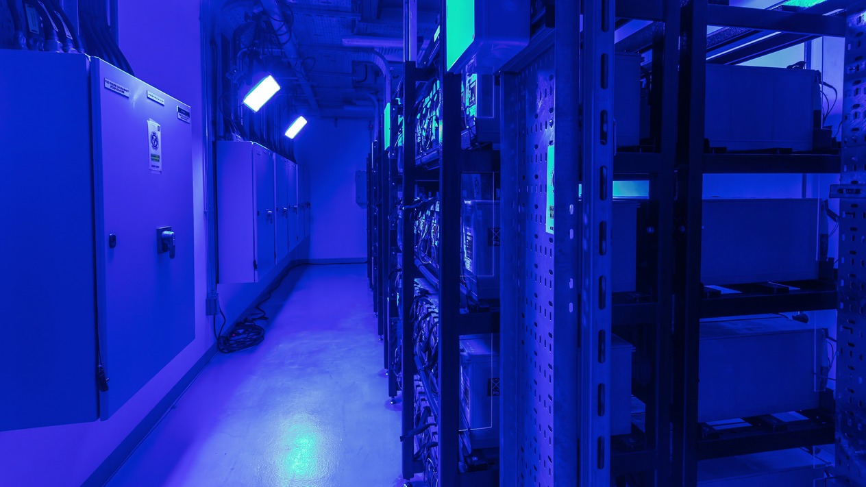Microsoft veri merkezi sözleşmelerini iptal etmeye başladı: Yapay zeka yatırımları kapasitenin üzerinde tartışmaları