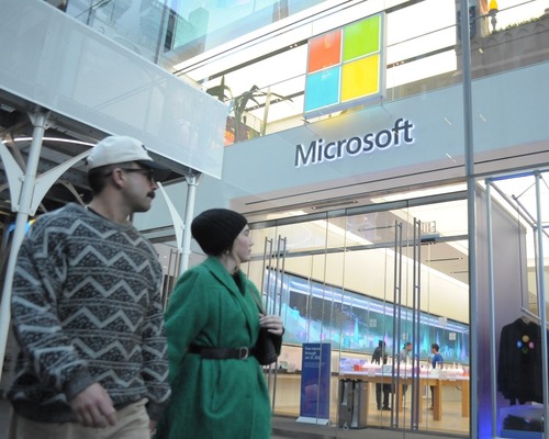 Microsoft veri merkezlerinin elektrik maliyetlerine sınır getirme sözü verdi