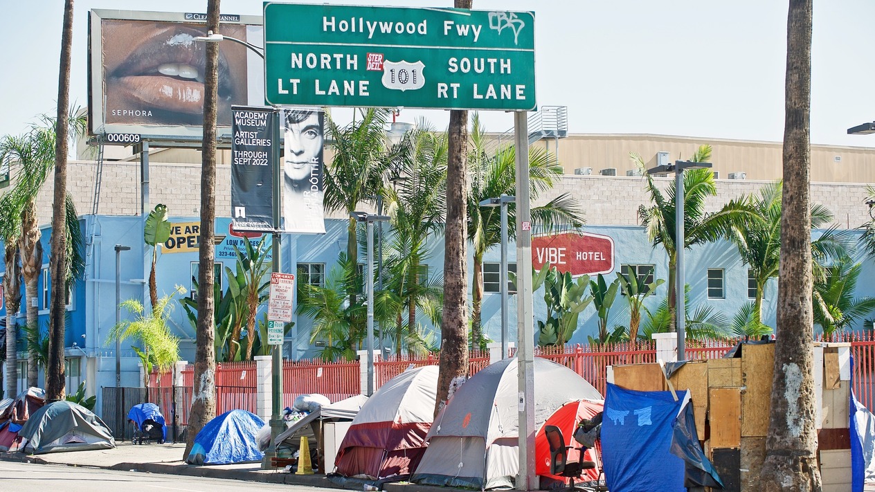 Milken Konferansı milyarderleri ağırlarken LA yangın ve krizle boğuşuyor