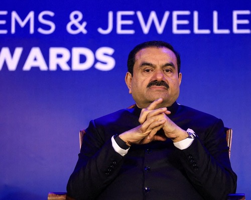 Milyarder Gautam Adani Hindistan’da uçak üretmek için harekete geçti