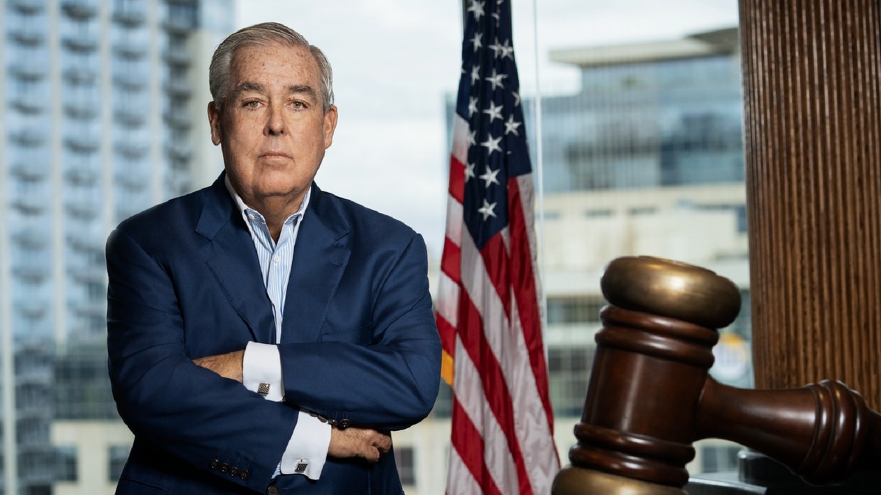 Milyarder John Morgan, siyasi partisine isim bulana 100 bin dolar verecek