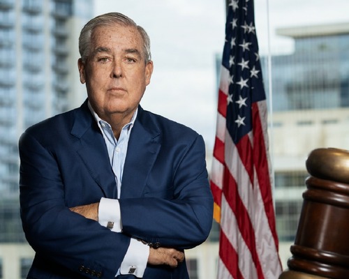 Milyarder John Morgan, siyasi partisine isim bulana 100 bin dolar verecek