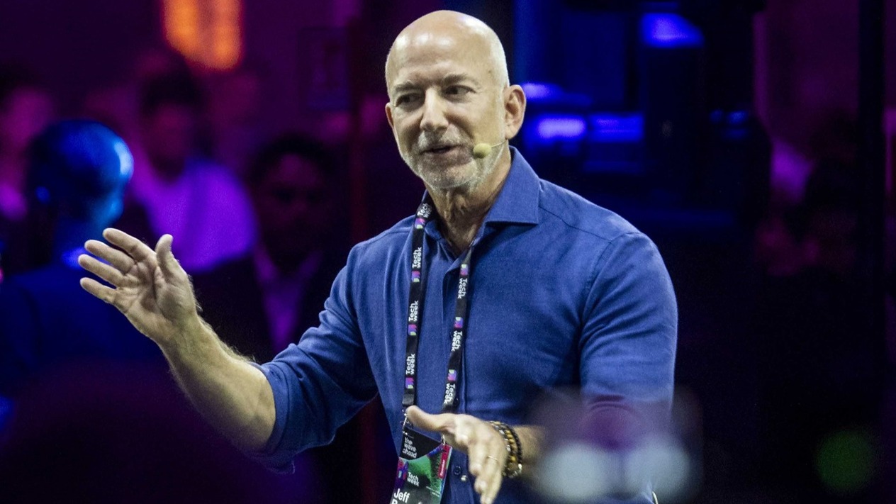 Milyarderlerde sıralama değişti: Bezos ilk üçe girdi, Ellison altıncı sıraya düştü