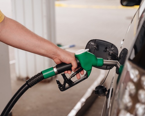 Motorinde peş peşe ikinci indirim: Büyük oranda vergiye gidecek