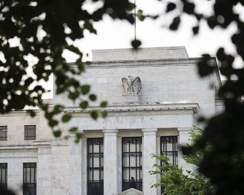 Musk Fed'in personelini fazla buldu