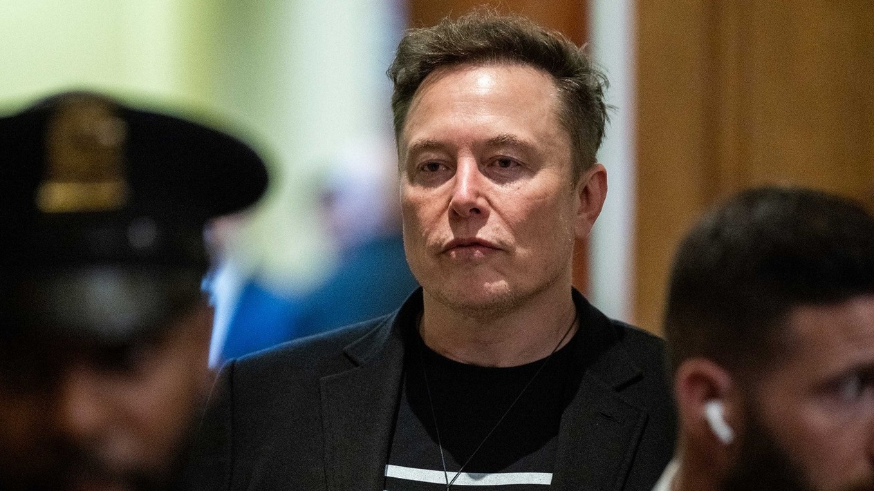 Musk’tan bir trilyon dolarlık maaş paketine karşı çıkanlara tepki