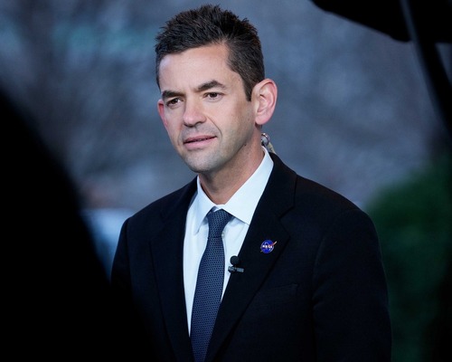 NASA’nın yeni yöneticisi SpaceX-Blue Origin rekabetini kızıştırıyor