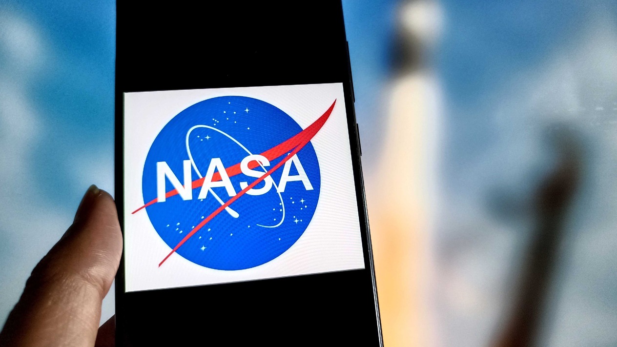 NASA uzay yarışının karargahını satıyor